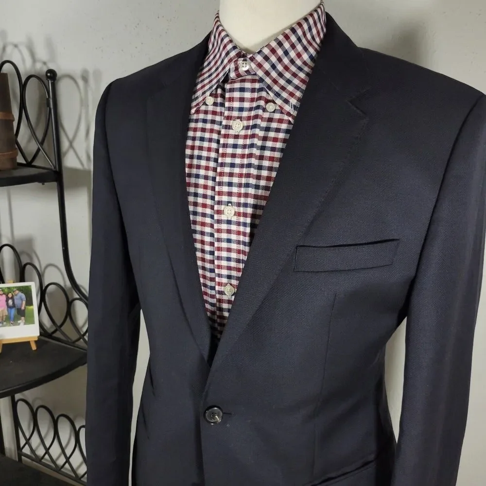Hugo Boss Men's Sport Coat Blazer Two Button Solid Black SHK SKIN Wool Size 40R‎